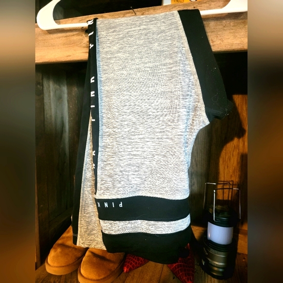 Pink leggings - Picture 2 of 2